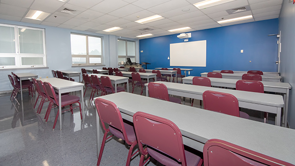 Presentation Classroom (324)